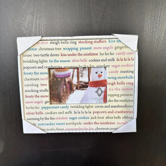NWT Christmas / Winter Themed Photo Frame Decor 4x6 opening - Picture 2 of 9